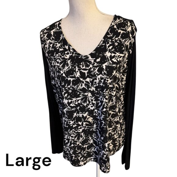 CROFT & BARROW Tops - ❤️* BLACK & WHITE PRINT Hi-Lo TOP  LARGE